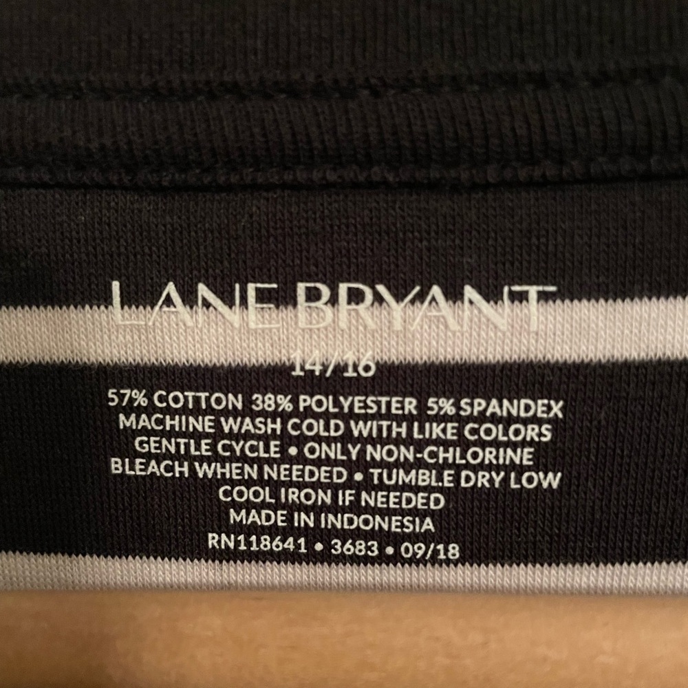 Lane Bryant Long Sleeve Striped V Neck T-Shirt Size 14/16 - Picture 2 of 5